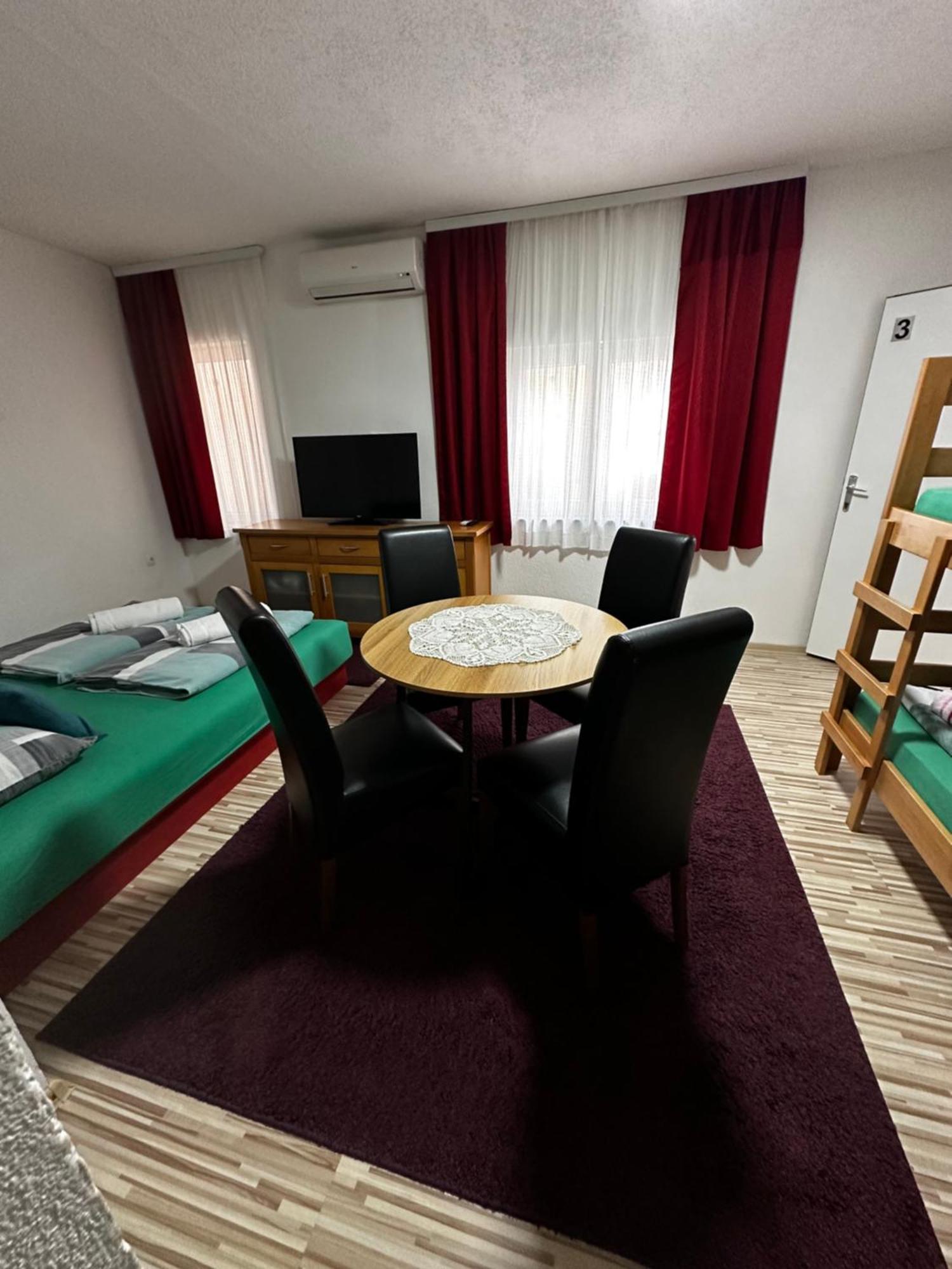 Guest House Nana Mostar Exteriér fotografie